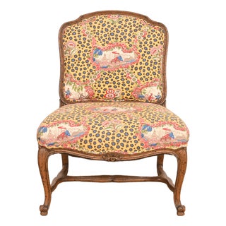 Baker Furniture Style French Provincial Louis XV Carved Walnut Slipper Chair or Lounge Chair, Circa 1960s For Sale
