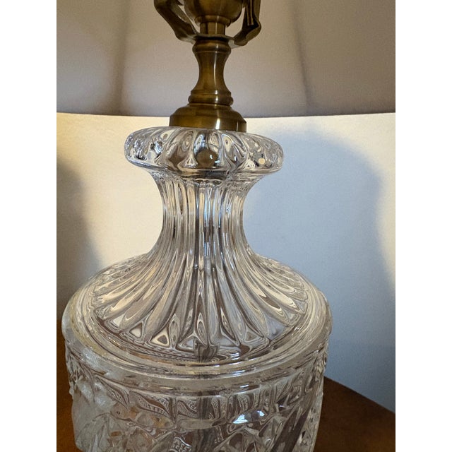 Vintage Wildwood Crystal Lamps W/ Silk Shades Antique Brass Footed Base & Crystal Finial - Pair For Sale - Image 9 of 10