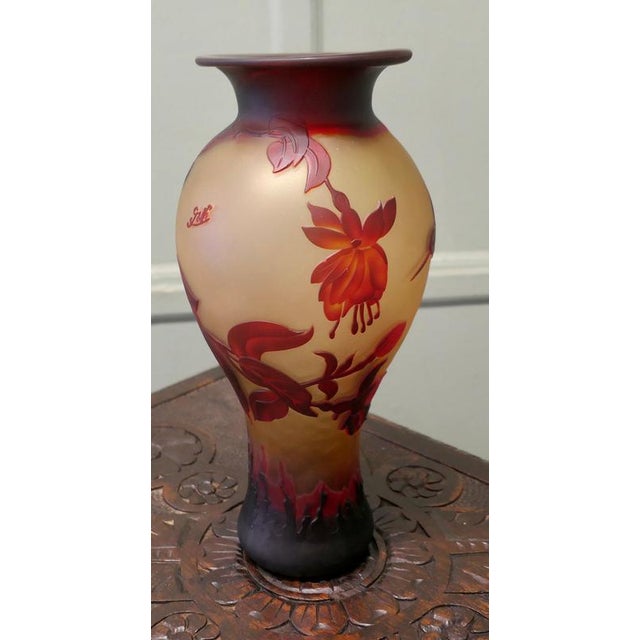 Vintage French Cameo Glass Vase after Emile Gallé, 1980 For Sale - Image 4 of 8