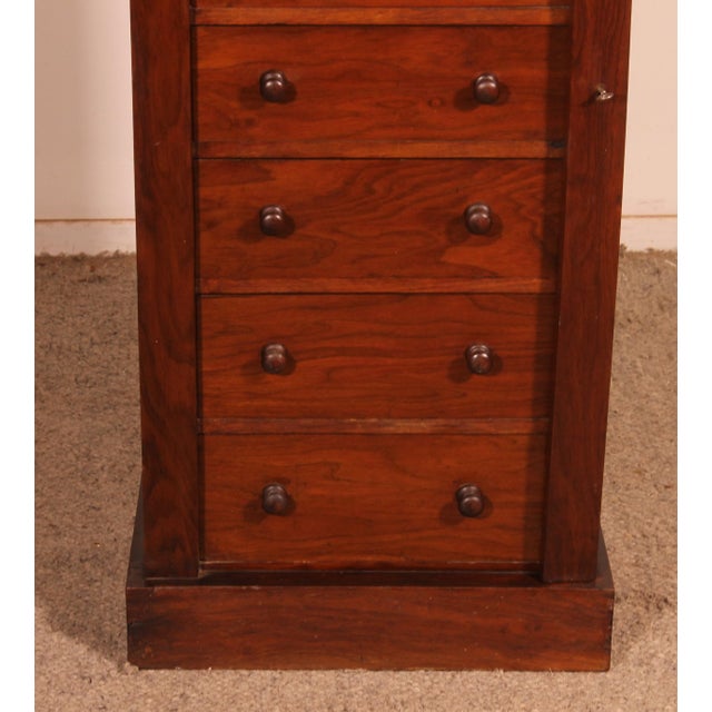 19th Century Walnut Wellington Chest of Drawers For Sale - Image 3 of 13