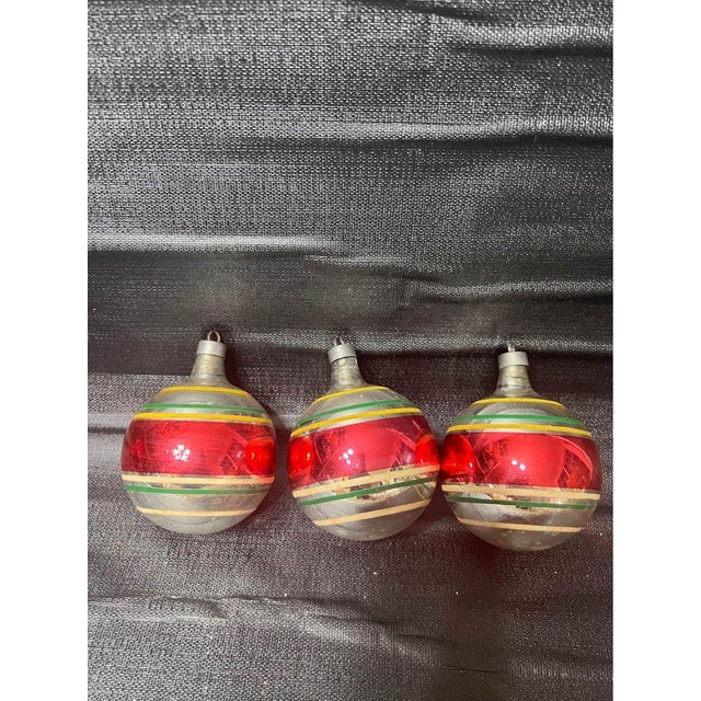 Mid 20th Century Vintage Lot of 8 Silver Striped Christmas Glass Ball Ornaments Usa For Sale - Image 5 of 10