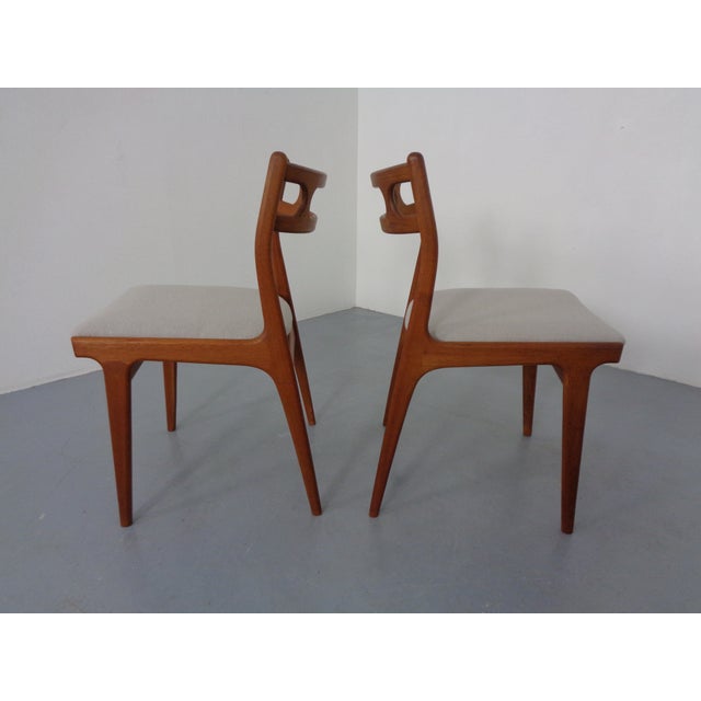 Wood Model 138 Teak & Kvadrat Hallingdal Dining Chairs by Johannes Andersen for Uldum Møbelfabrik, Denmark, 1960s, Set of 2 For Sale - Image 7 of 18