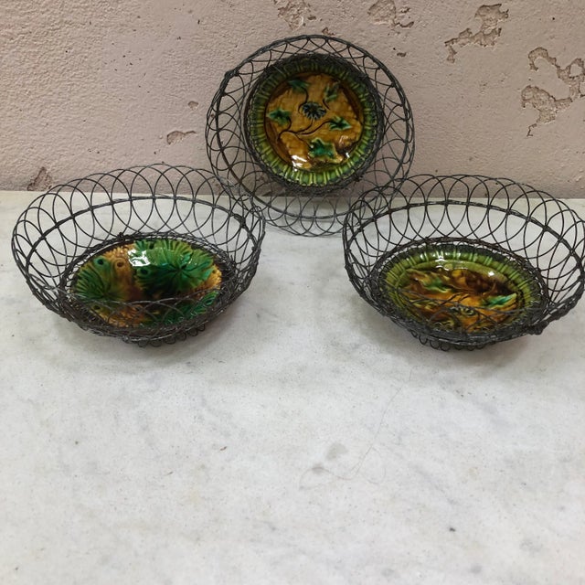 Rustic Majolica Wire Basket With Leaves Villeroy & Boch , Circa 1900 For Sale - Image 3 of 4