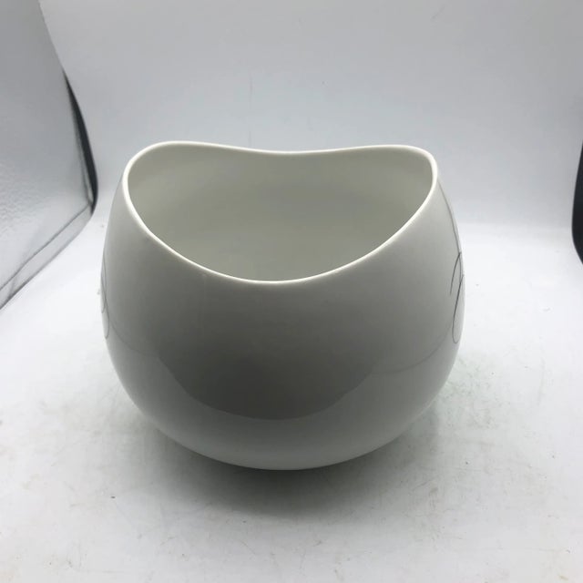 1960s Planter Vase by Raymond Loewy for Continental China For Sale - Image 5 of 11