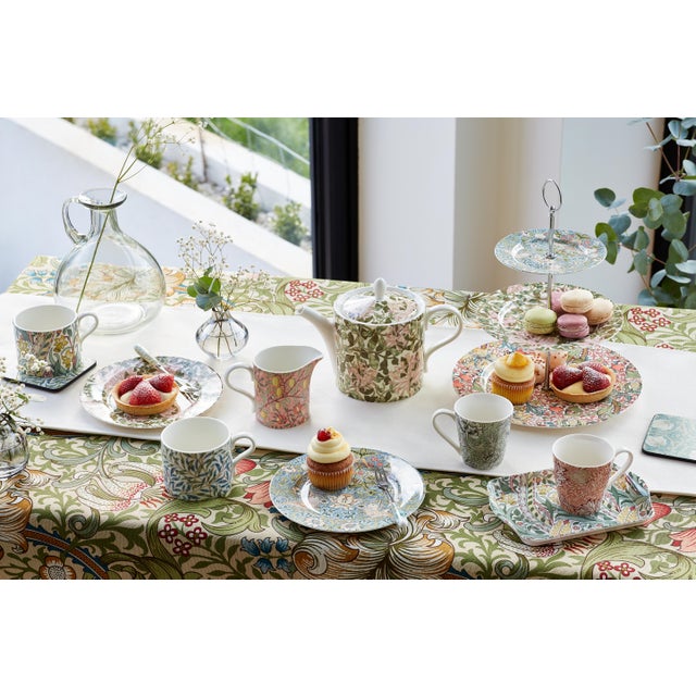 Our Morris & Co. Set of 4 Dessert Plates will be a welcome addition to your afternoon tea table. Featuring four of Morris...