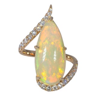 5.1Ct Ethiopian Opal Cabochon Ring With Natural Diamond Accents: Solid 14k Gold, Size 6.75 For Sale