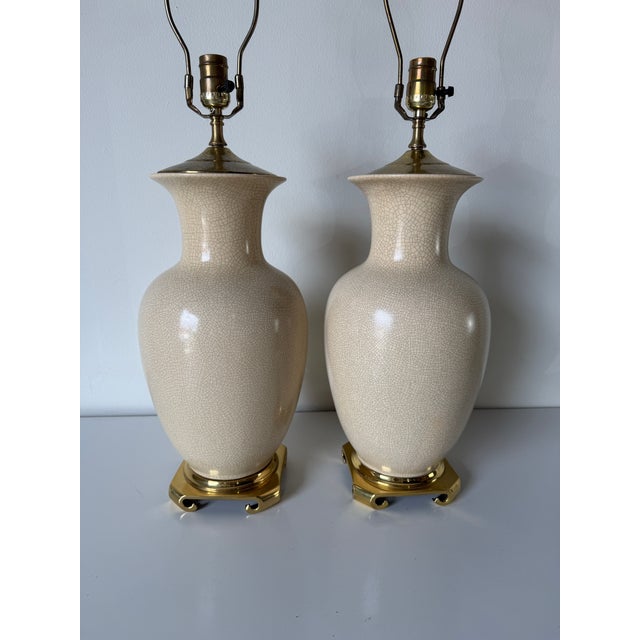 1980s Vintage Asian Style Cream Beige Crackle Glazed Ceramic & Brass Table Lamps – A Pair For Sale - Image 4 of 12