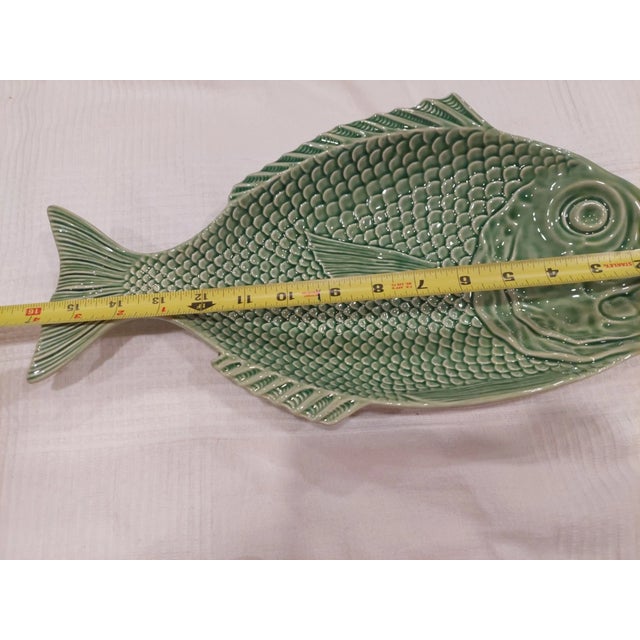 1990s Vintage Mid-Century Modern Bordallo Pinheiro Ceramic Fish Serving Platter For Sale - Image 5 of 6