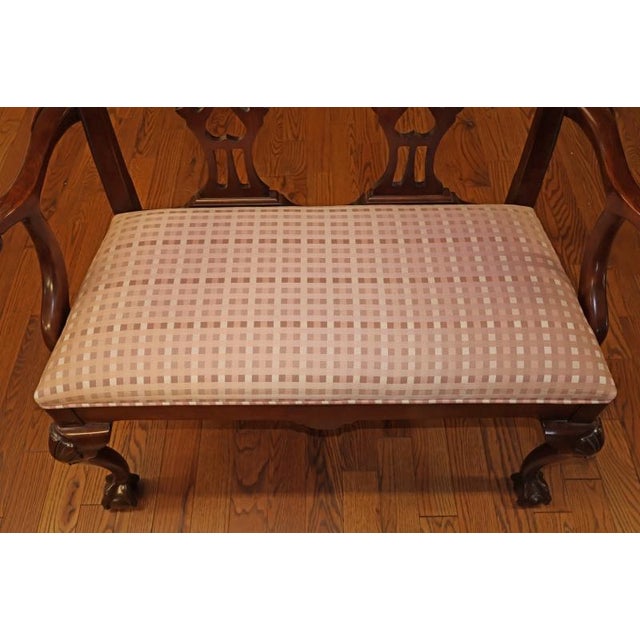 1990s Century Chair Co. Mahogany Chippendale Style Bench Loveseat Settee For Sale In New York - Image 6 of 8