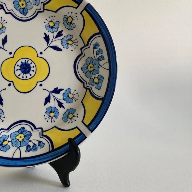 Early 21st Century Tiffany & Co. Este Ceramiche Made in Italy Decorative Plate, Blue Yellow Floral For Sale - Image 5 of 10