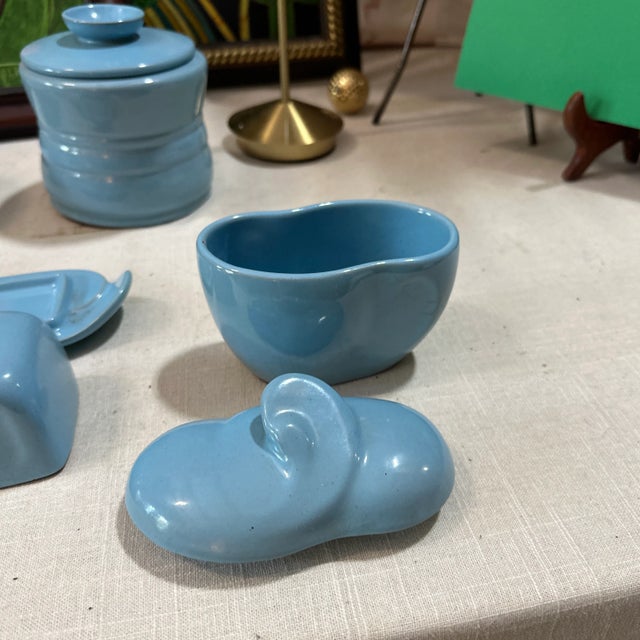 1970s Instant Collection of Blue Frankoma Lazy Bones Ceramic Jars and Dishes With Lids- Set of 5 For Sale In Atlanta - Image 6 of 7