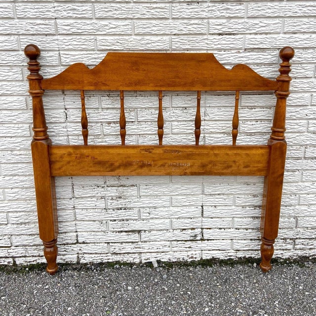 Vintage Ethan Allen Twin Size Heirloom Spindle Cannonball Headboard