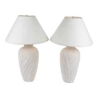 Vintage 1980s Palm Beach Modern Banana Leaf Off White Set of Lamps Post Modern Pair For Sale