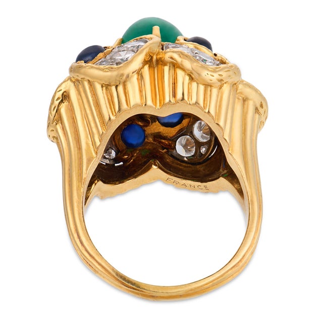 French Vintage Emerald Sapphire Diamond 18k Yellow Gold Cocktail Ring, Size 6.5 For Sale In Los Angeles - Image 6 of 7