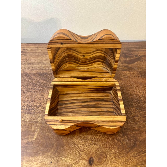 Brown 1950s Mid Century Handcrafted Zebrawood Lidded Box For Sale - Image 8 of 8