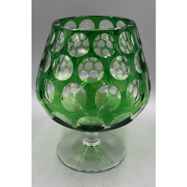 Mid-Century Modern Faceted Vase in Emerald Green attributed to a design by Karel Wünsch for Nový Bor, Bohemia, 1960s For Sale - Image 14 of 15