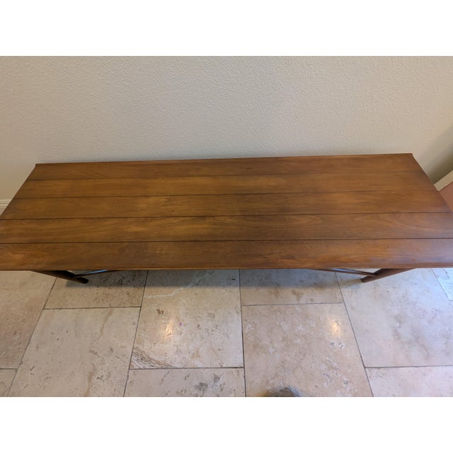 Mid-Century Modern Vintage Heritage Henredon Mid-Century Modern Walnut Coffee Table With Dovetailed Drawer — "Modern Design" Line For Sale - Image 3 of 6