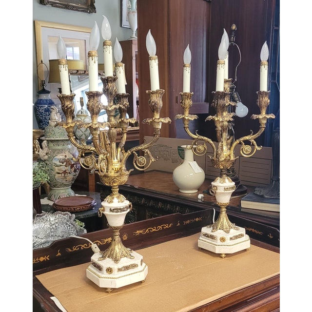 French 1950s Pair French Stone and Gilt Brass Candelabra Lamps For Sale - Image 3 of 16