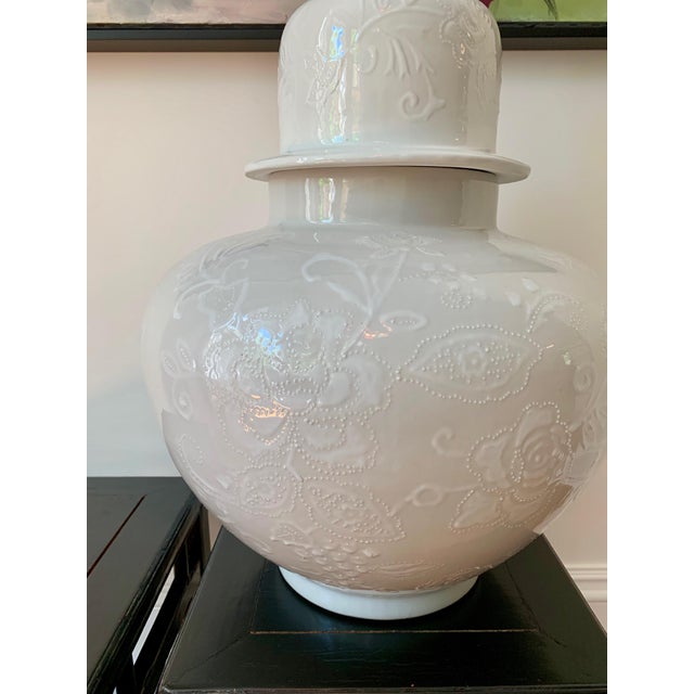 Chinoiserie Large White Ginger Jar For Sale - Image 4 of 5