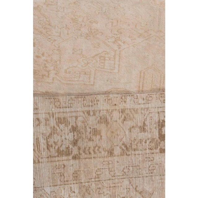 Vintage Circa 1940 Subdued Heriz Rug 10' X 12'5 For Sale In New York - Image 6 of 12