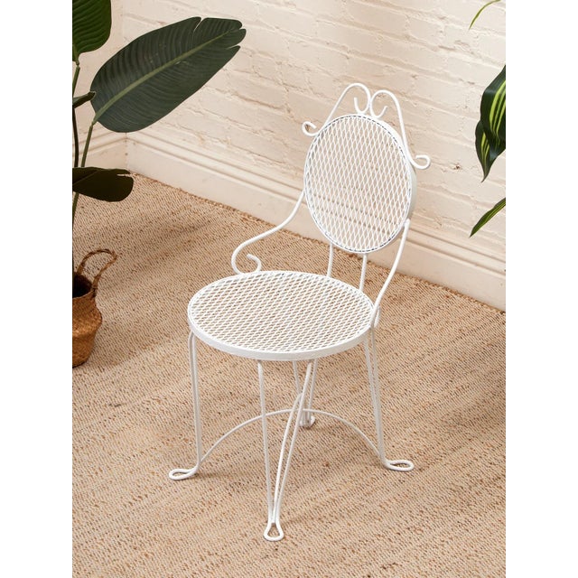 White Vintage 60’s Outdoor Set For Sale - Image 8 of 10