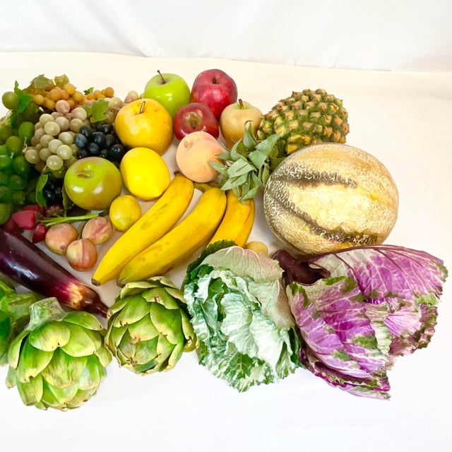 1980s Vintage Arts & Crafts Boho Chic Cornucopia Assortment, Fruit & Veggies - 29 Pieces. For Sale - Image 6 of 8