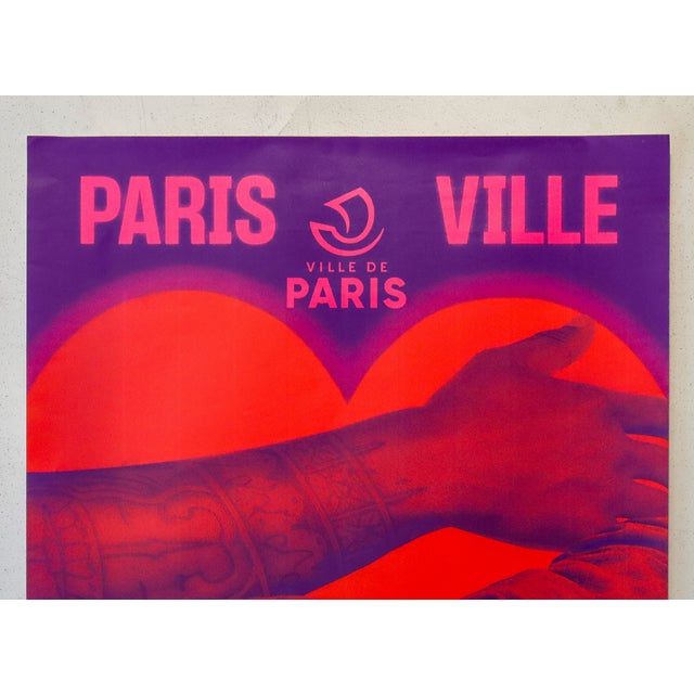 Contemporary 2026 French Ville De Paris Poster - Paris Ville De l'Amour (Hands) For Sale - Image 3 of 3