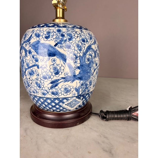 Mid 20th Century Mid 20th Century Blue & White Chinese Style Ginger Jar Porcelain Table Lamp For Sale - Image 5 of 8