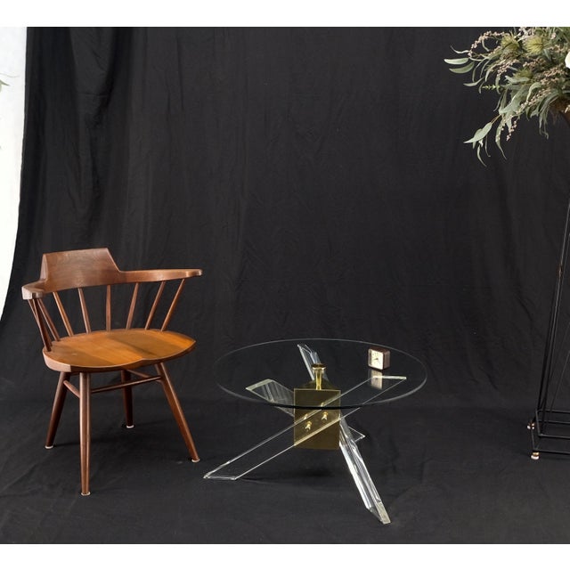 Mid 20th Century Brass & Lucite Round Glass Top Coffee Occasional Table Clean! For Sale - Image 5 of 16