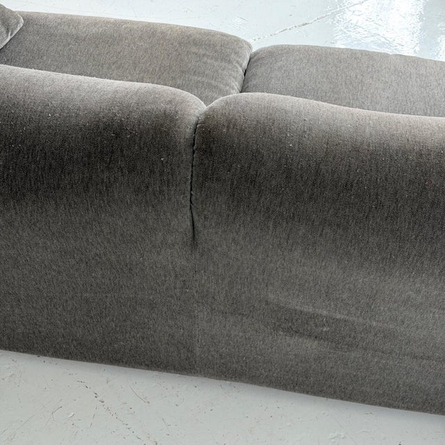 Textile 1980s Maralunga Sofa by Vico Magistretti for Cassina For Sale - Image 7 of 10