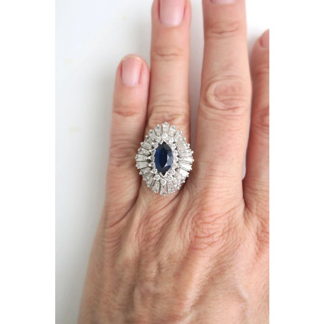 Hollywood Regency Cocktail Ring Faux Diamonds and Sapphire, Circa 1960s For Sale - Image 3 of 11