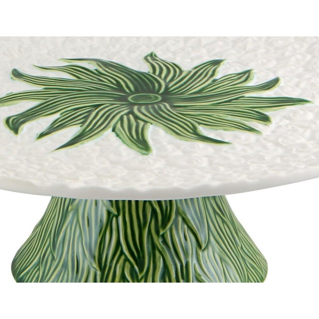 Continuing the work of Raphael Bordallo, we reinvented the collection Pineapple. A naturalist collection where the bright...