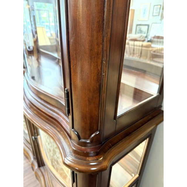 Late 20th Century Bombe Front China Display Cabinet For Sale - Image 10 of 14