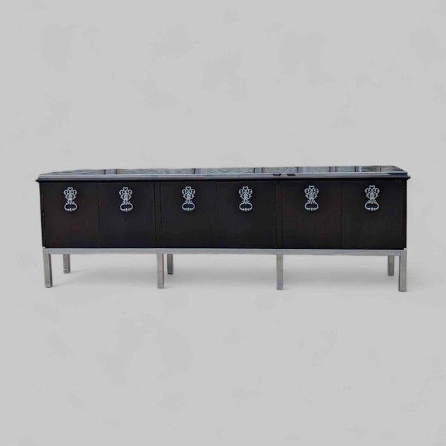 1970s Hollywood Regency Black Credenza in the Style of Tommi Parzinger, Chrome For Sale - Image 10 of 12