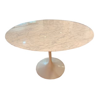 Eero Saarinen for Knoll 42” Tulip Dining Table – White Base With Carrara Marble Top For Sale