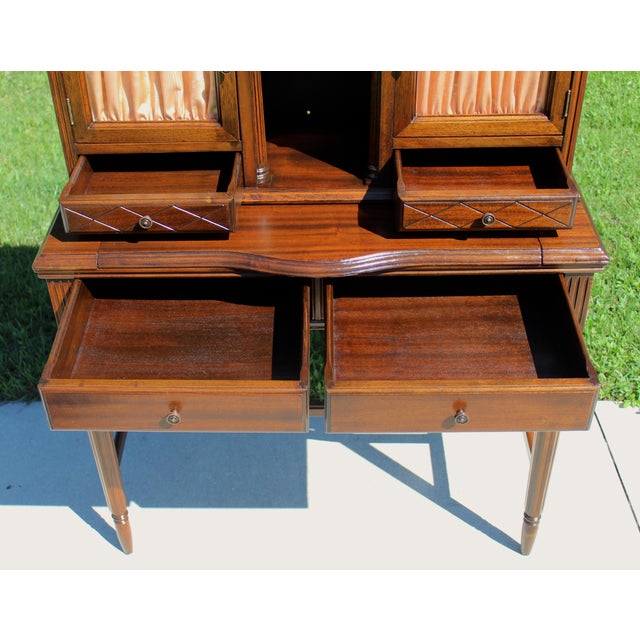 Vintage Louis XVI Style Mahogany Bureau À Gradin – Ladies’ Secretary Desk For Sale - Image 10 of 18