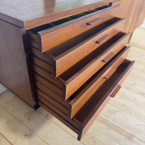 Wood Vintage Sideboard in Teak For Sale - Image 7 of 10