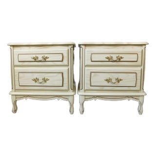 Pai Vintage Ivory & Gold French Provincial Nightstands For Sale