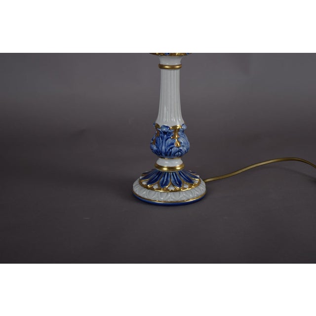 Blue & White Ceramic Table Lamp with Gilded Details, 1970s For Sale - Image 6 of 12