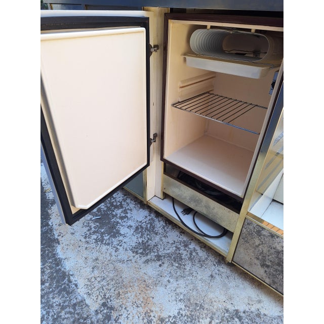 Bar Cabinet in Wood, Brass and Mirrored Glass from Stilglass Donati, Italy, 1970s For Sale - Image 11 of 18