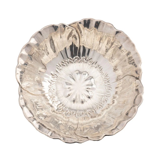 American Hand Hammered Sterling Silver Bowl by Meriden Britannia Co (1893) For Sale - Image 3 of 8