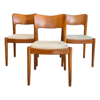Danish Modern Dining Chairs in Teak by Niels Koefoed for Koefoeds Hornslet Møbelfabrik A/S, Denmark, 1970s, Set of 3 For Sale