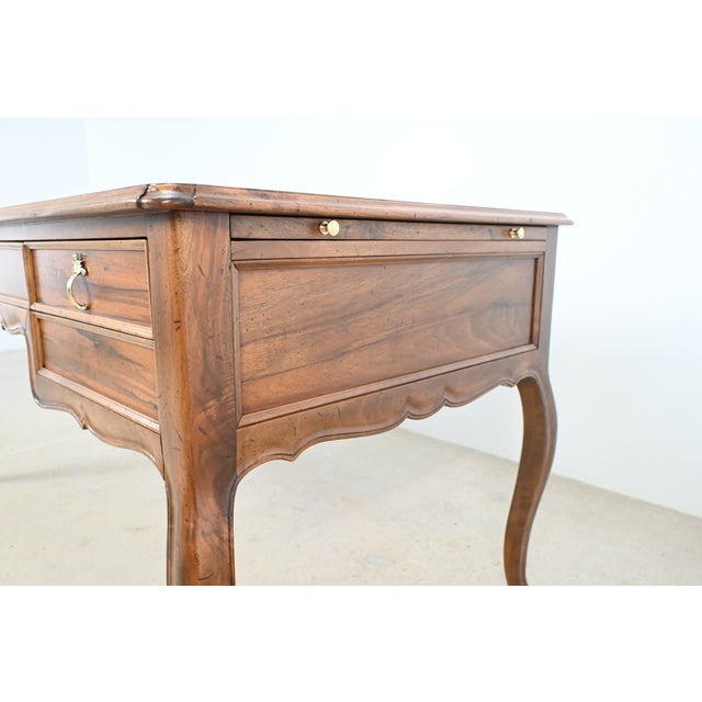 Baker Furniture Style Italian Louis XV Style Rosewood Writing Desk | Newly Refinished For Sale - Image 10 of 18