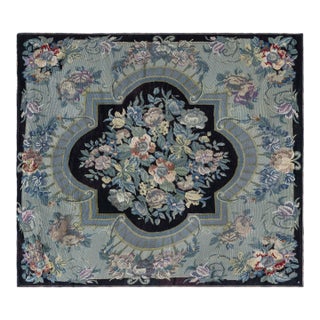 1920s English Needlepoint Rug with Floral Medallion Design For Sale