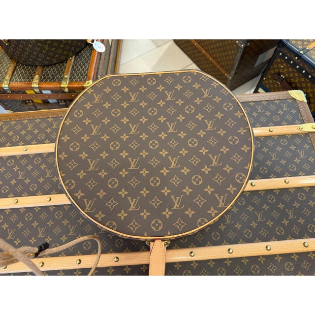 Brown Round Hat Box from Louis Vuitton, 2000s For Sale - Image 8 of 16