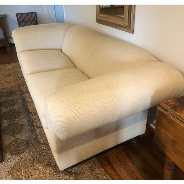 English 1980s Upholstered Sofa in the Manner of George Smith With Holland and Sherry Fabric For Sale - Image 3 of 9