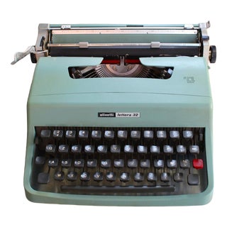 Lettera 32 Typewriter from Olivetti, 1969 For Sale