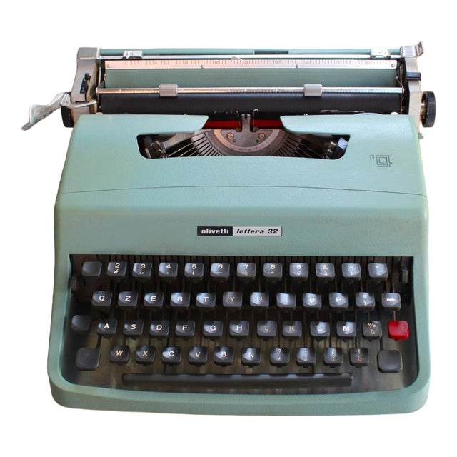 Lettera 32 Typewriter from Olivetti, 1969 For Sale