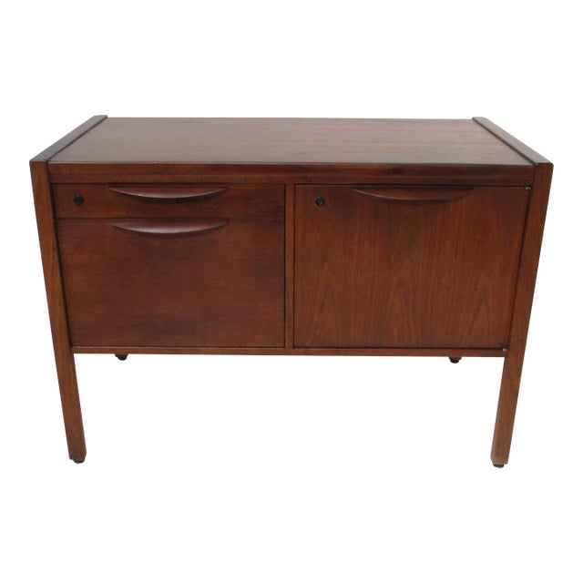 Jens Risom Walnut Small Credenza in the Style of Herman Miller For Sale