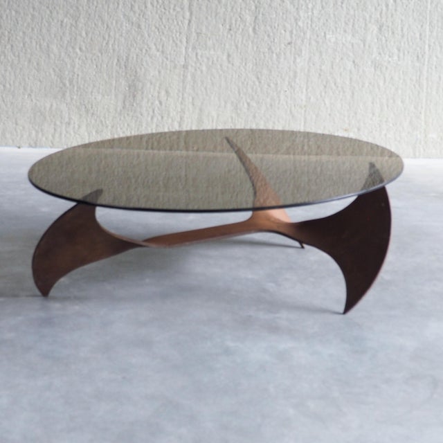 This exceptional coffee table showcases the biomorphic design language of German artist and sculptor Knut Hesterberg. The...
